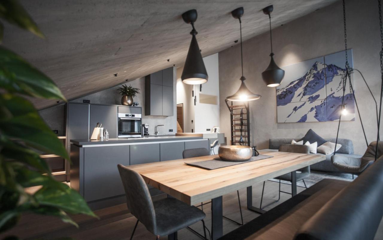 Glanz & Glory Appartements Laengenfeld Esterno foto
